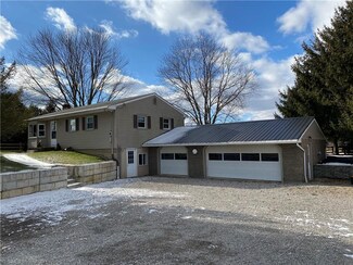 3281 S Carr Rd, Apple Creek, OH 44606