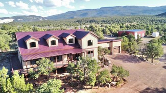 1020 W Hilltop Dr, Teasdale, UT 84773