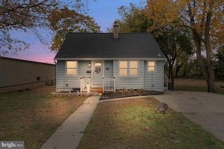 54 W Browning Rd, Bellmawr, NJ 08031