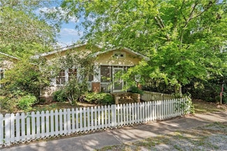 328 East St, Mandeville, LA 70448