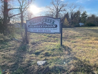 000 Aj St, Willow Springs, MO 65793
