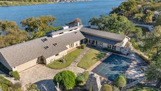 1517 Lakeview Ct, Granbury, TX 76048