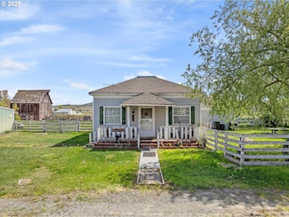 710 School St, Haines, OR 97833