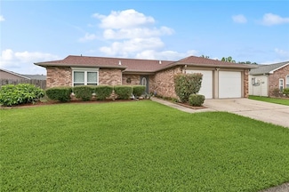1045 Kingsway Dr S, Gretna, LA 70056