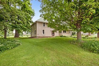 90 Glenway Rd, Brooklyn, WI 53521