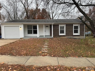 12113 La Padera Ln, Florissant, MO 63033