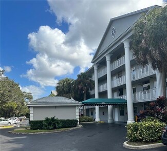 1520 Whitehall Dr Unit 206, Davie, FL 33324