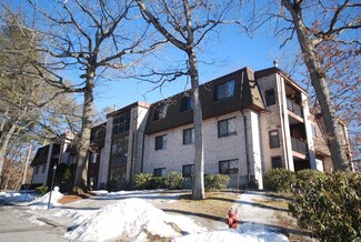 3 Greenbriar Dr Unit 305, North Reading, MA 01864