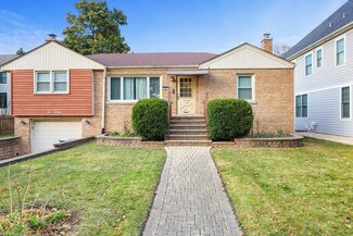 230 5th St, Downers Grove, IL 60515