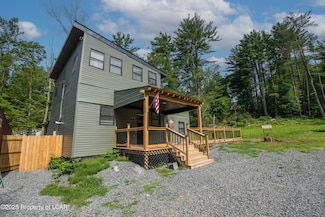 24 Upper Cease Ln, Harveys Lake, PA 18618