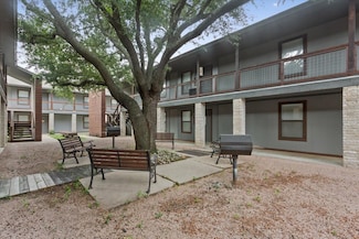 1326 S 12th St, Waco, TX 76706