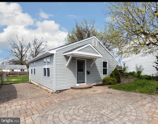 115 E Millbrooke Ave, Woodstown, NJ 08098