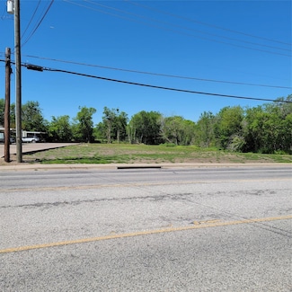 1318 Country Club Rd, Cleburne, TX 76033
