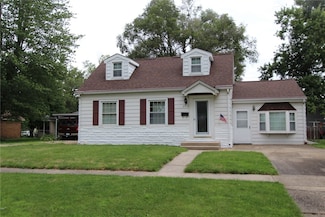 2712 Moultrie Ave, Mattoon, IL 61938