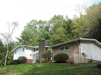 1368 Breakneck Rd, Connellsville, PA 15425