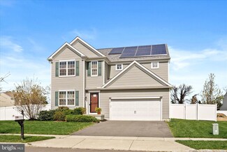 2 Tetkoski Ct, Florence, NJ 08518