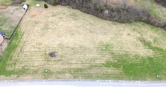 922 Carter Springs Dr, Maryville, TN 37801