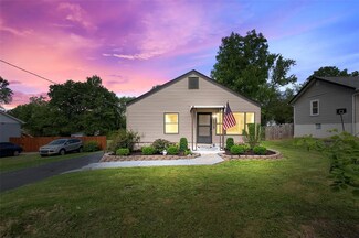 139 Lansing Ave, Maryland Heights, MO 63043