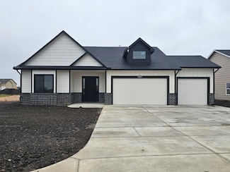 1620 E Appleton St, Valley Center, KS 67147