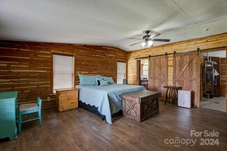 498 Hillcrest Ln, McBee, SC 29101
