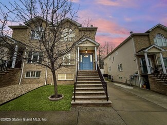 49 El Camino Loop, Staten Island, NY 10309