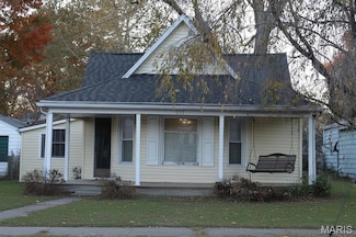 317 N Walnut St, Litchfield, IL 62056