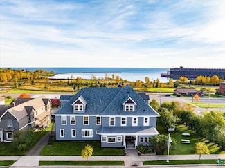 426 1st Ave, Two Harbors, MN 55616