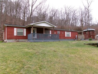 3016 Edgecliff Rd, New Kensington, PA 15068