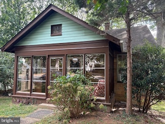 217 Moore Ave SE, Vienna, VA 22180