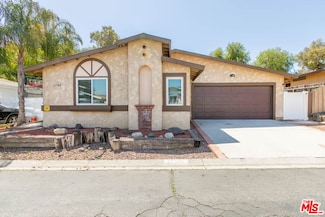 27584 Onyx Ln, Castaic, CA 91384