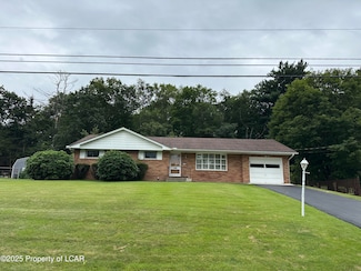 13 Albert Rd, Mountain Top, PA 18707