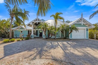 303 68th St, Holmes Beach, FL 34217