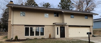 1003 Harrison Dr NW, Minot, ND 58703