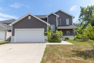 2812 Amberwood Ct, Columbia, MO 65203