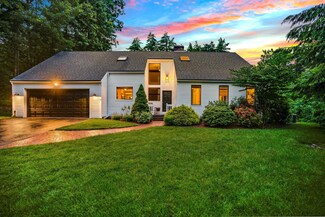 31 McQuade Brook Rd, Bedford, NH 03110