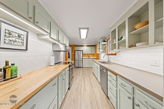 1903 Talkeetna St, Anchorage, AK 99508