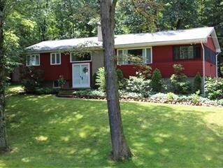 126 Carol Rose Dr, Beaver Falls, PA 15010