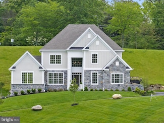 209 Bellflower Ln, Newtown Square, PA 19073