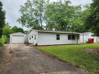 1313 Hollycrest Dr, Champaign, IL 61821