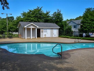 5611 Hornaday Rd Unit J, Greensboro, NC 27409