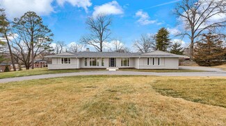 363 Hackmann Ln, Saint Louis, MO 63141