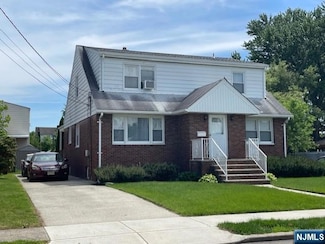 69 Huron Ave, Clifton, NJ 07013