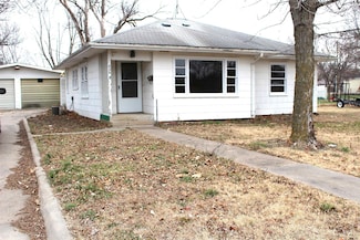 426 N Cedar St, Marion, KS 66861