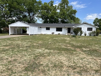 509 NE 10th St, Wagoner, OK 74467