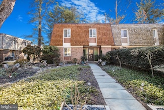 19013 Coltfield Ct, Montgomery Village, MD 20886