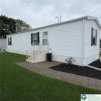 7433 Marquis Dr, Trexlertown, PA 18087