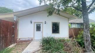 231 E Lubbock, San Antonio, TX 78204