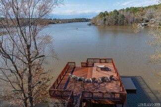 285 Forest Ct, Bracey, VA 23919