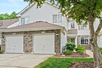 266 Sierra Pass Dr Unit 92662, Schaumburg, IL 60194