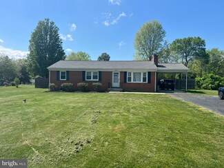 4555 Pickeral St, White Plains, MD 20695